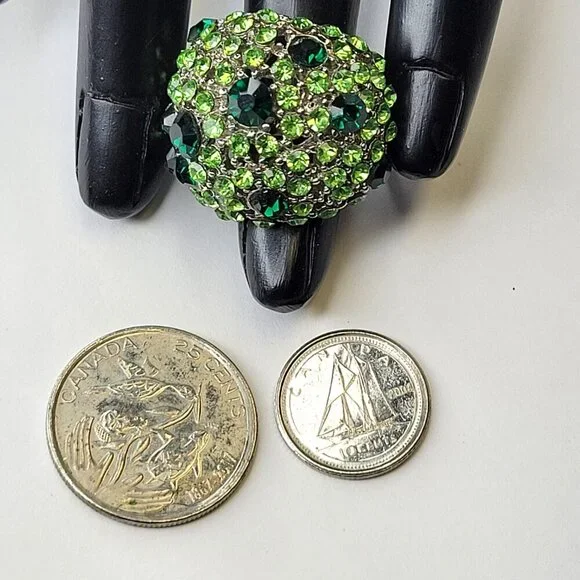 Green Rhinestone Adjustable Ring Size 7 - Picture 4 of 7